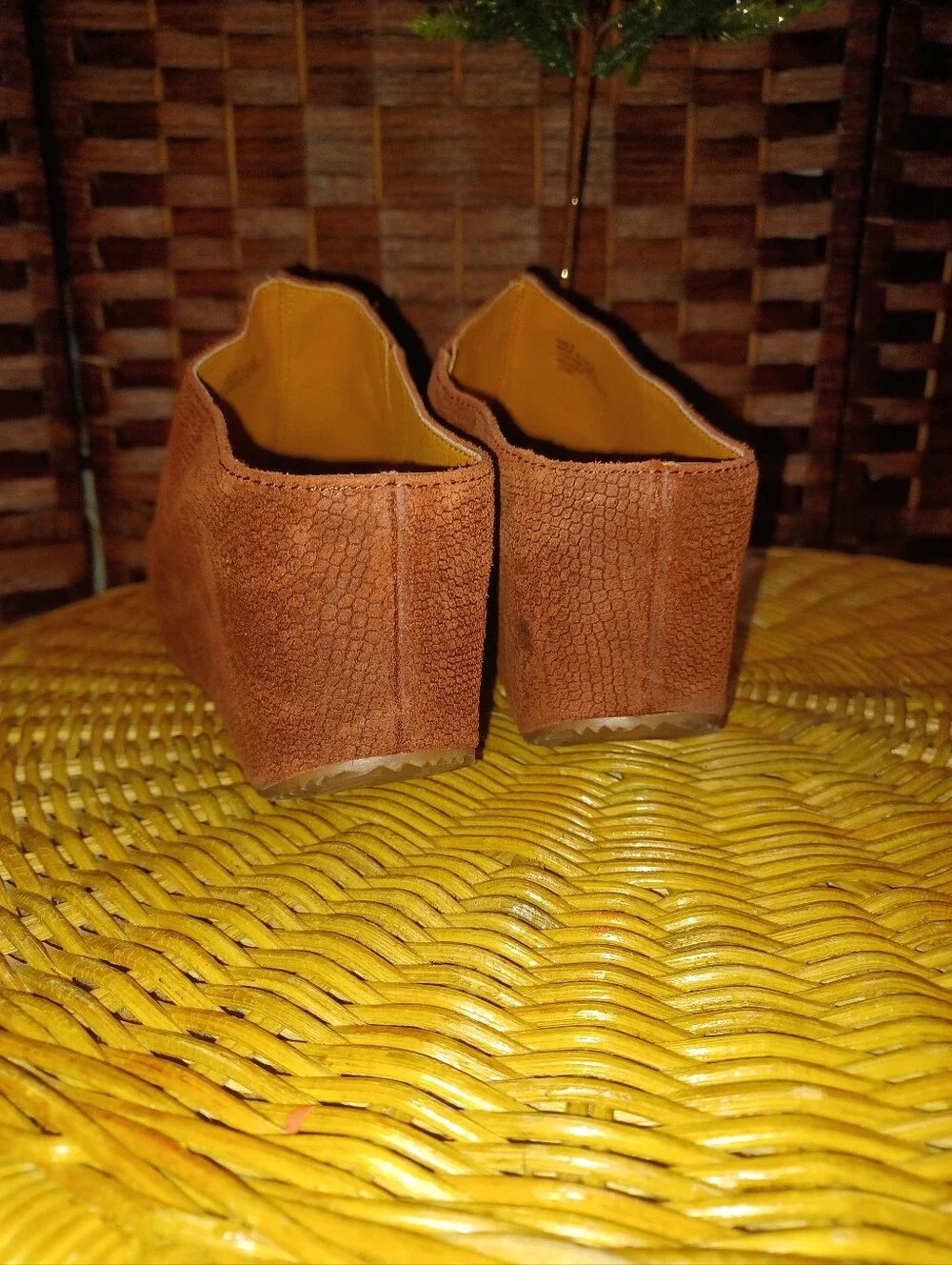 Women’s Textured Wedge Mule Slip-On